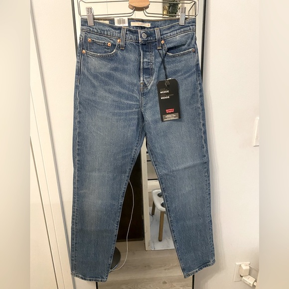 Levi’s Wedgie Jeans- new with tags, size 26 - Picture 2 of 6